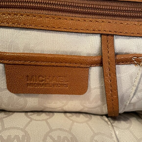 Michael Kors Straw Tote Bag - Picture 9 of 10
